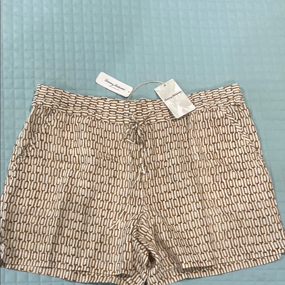 Tommy Bahama Women's Tan Patterned Shorts